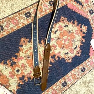 Tommy Bahama belt large